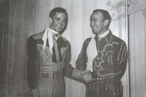 n.dad.with12.dads%20pics%20of%20pics%20002