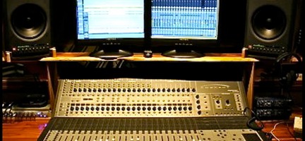 srs.studio.equipment.Control Room